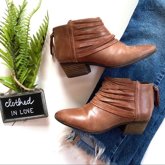 clarks artisan spye celeste